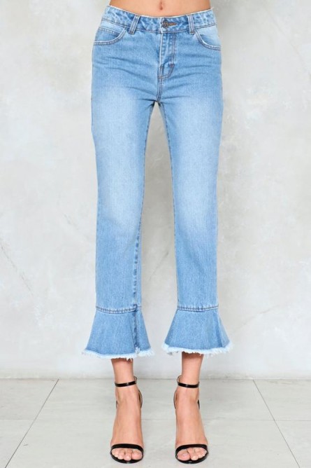 NASTY GAL Make that Move Ruffle Jeans