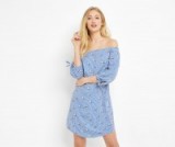 Oasis STRIPE SWAN BARDOT DRESS – blue off the shoulder dresses