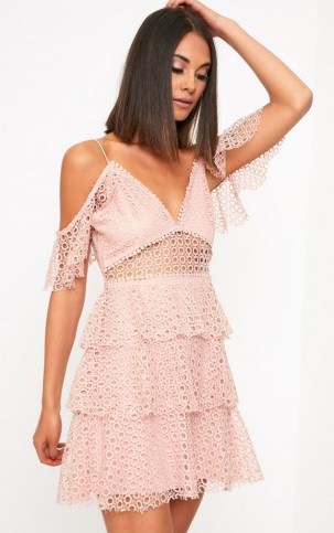 Pretty Little Thing DUSTY PINK LACE COLD SHOULDER SHIFT DRESS - flipped