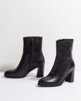 JIGSAW ANDERSEN BLOCK HEEL BOOT / black leather boots