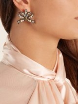 GUCCI Faux-pearl and feline-embellished bow earrings