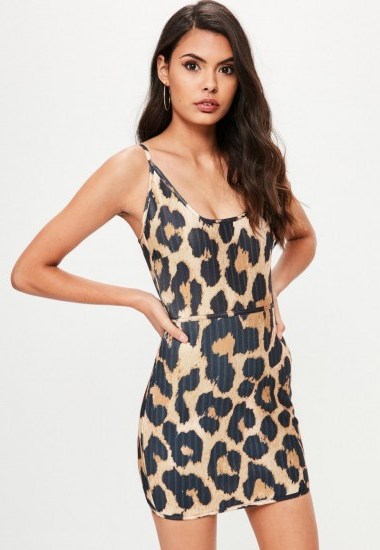 missguided premium leopard print bandage dress – glamorous animal prints - flipped
