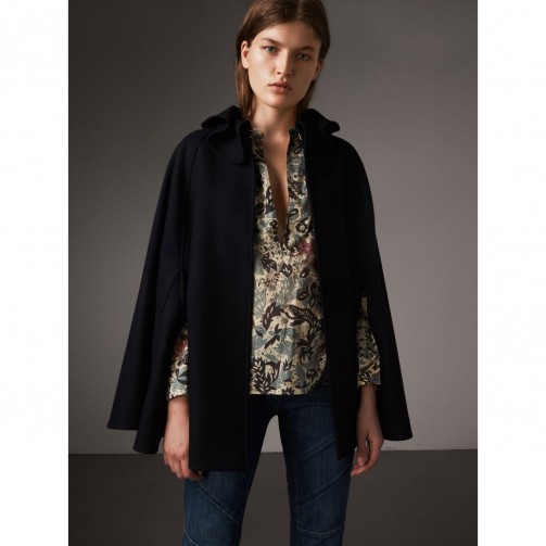 BURBERRY Ruffle Collar Wool Cape – chic navy capes