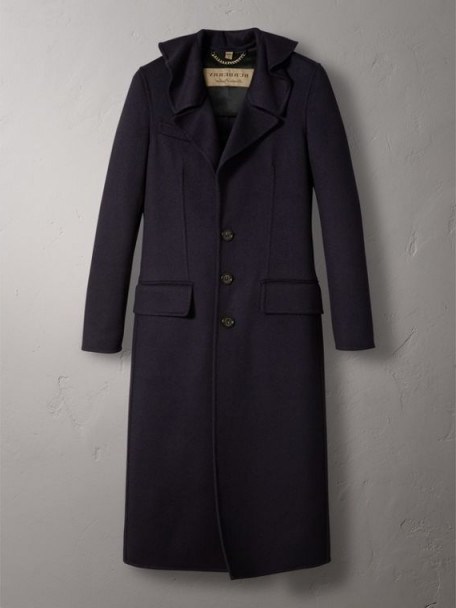 BURBERRY Ruffled Collar Wool Cashmere Coat – elegant single breasted coats – winter chic - flipped