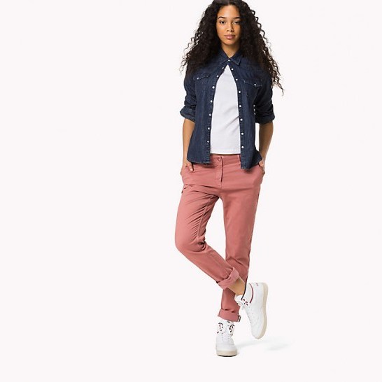 Tommy Hilfiger Stretchy Cotton Slim Fit Chino WITHERED ROSE | pink chinos | casual trousers - flipped