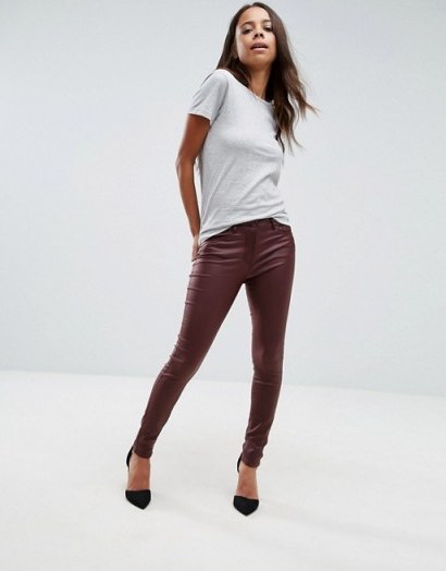 Vero Moda Petite Skinny Coated Jeans - flipped