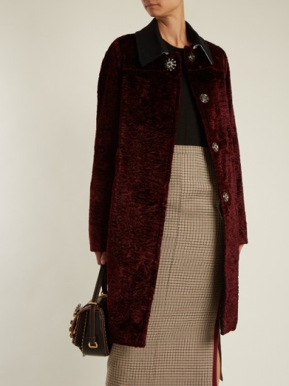 NO. 21 Button-embellished faux-astrakhan coat – luxe statement coats – burgundy
