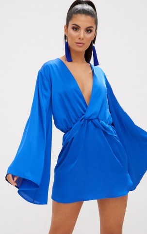 PRETTYLITTLETHING COBALT SATIN KIMONO SLEEVE PLUNGE SHIFT DRESS – blue wide sleeved party dresses - flipped