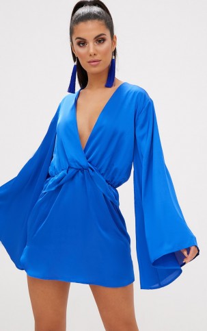 PRETTYLITTLETHING COBALT SATIN KIMONO SLEEVE PLUNGE SHIFT DRESS – blue wide sleeved party dresses
