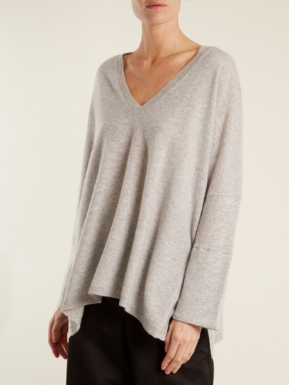 AMANDA WAKELEY The Hutton V-neck cashmere sweater ~ chic grey knits ~ lightweight sweaters