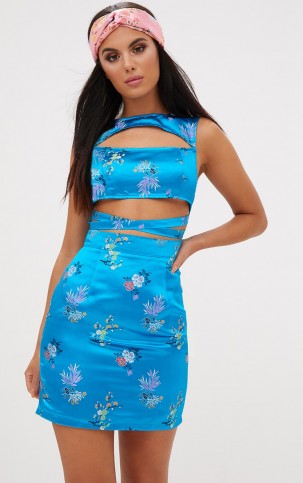 PRETTYLITTLETHING TURQUOISE ORIENTAL SATIN CUT OUT BODYCON DRESS – blue floral party dresses
