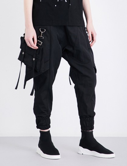 D.GNAK Detachable pocket-detail mid-rise drill jogging bottoms | contemporary joggers | streetwear trousers