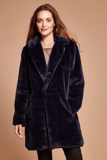 Yumi Fur Oversized Coat – navy blue coats – winter glamour - flipped