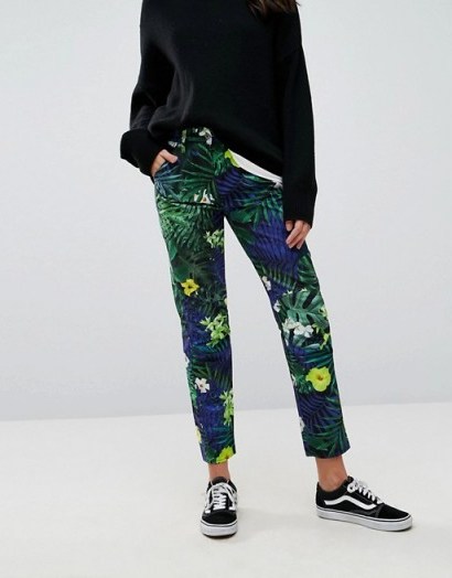 G-Star 5622 Elwood X 25 Pharrell Jean in Tropical Print | leaf & flower print jeans - flipped