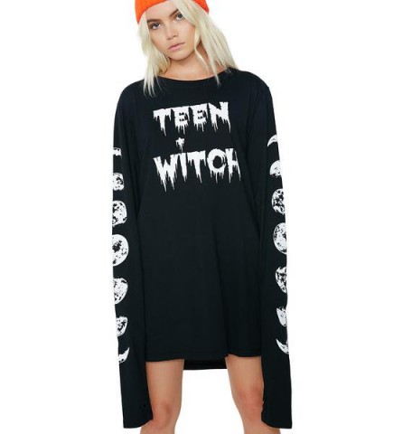 Bella Thorne black and white graphic T-shirt, Dolls Kill TEEN WITCH LONG SLEEVE TEE, out in Los Angeles, 7 October 2017. Celebrity T-shirts | casual star style fashion