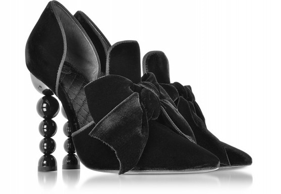 TORY BURCH Clara Black Velvet Heel Pumps w/Maxi Bow / style statement shoes