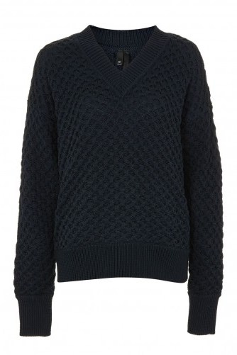 TOPSHOP Bubble V-Neck Jumper – chunky navy blue jumpers - flipped