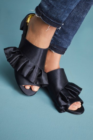 Capsule Collective International Marlety Mules | navy-blue ruffled shoes!