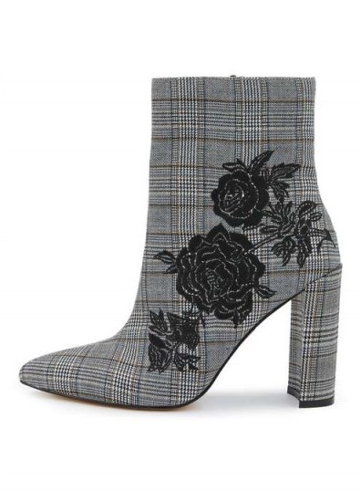 Miss Selfridge DENMARK Checked Embroidered Boots / check print boot - flipped