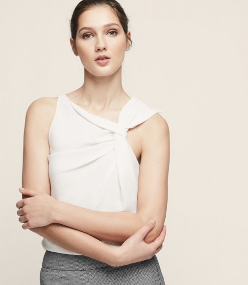 REISS OLGA TWIST-DETAIL TOP OFF WHITE – asymmetric tops – modern style