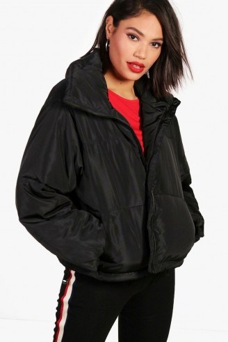 boohoo Rose Cropped Quilted Jacket – black jackets - flipped