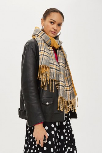 TOPSHOP Double Faced Checked Scarf / check print fringed scarves