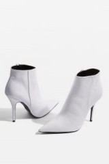 TOPSHOP Heat Ankle Boots – white leather booties