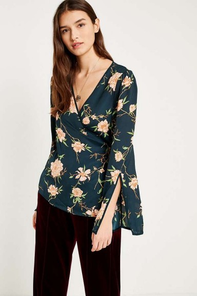 Pins & Needles Heffner Floral Wrap Blouse – flower prints – green floral wide sleeve blouses