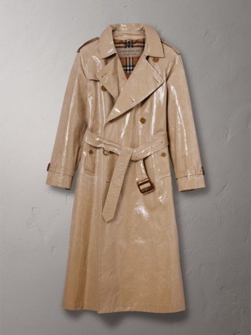 Burberry Raglan-sleeve Laminated Gabardine Trench Coat in Honey / stylish high shine coats - flipped