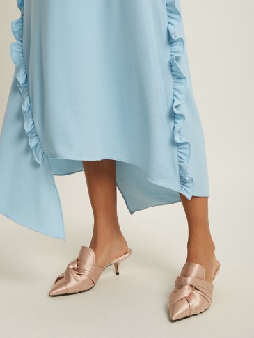 NO. 21 Twisted pale-pink satin point-toe mules ~ luxe slip ons