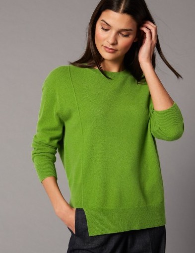 AUTOGRAPH Pure Cashmere Step Hem Round Neck Jumper / luxury green jumpers / M&S knitwear / Marks and Spencer sweaters - flipped