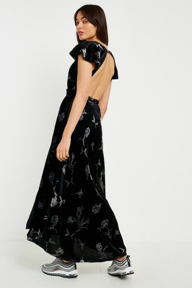 UO La Fuente Velvet Maxi Wrap Dress – long black floral print open back dresses