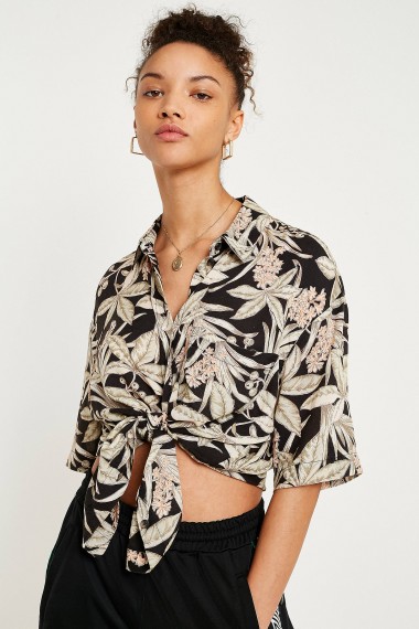 UO Souvenir Tropical Floral Button-Down Shirt | printed tie waist shirts
