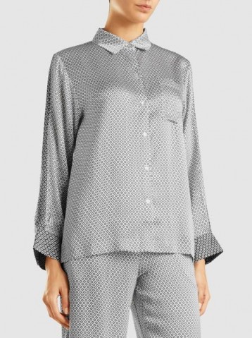 ‎ASCENO‎ Printed Sandwashed Silk-Satin Shirt – silky pyjama inspired shirts