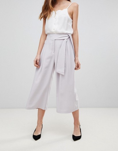 ASOS DESIGN self tie pleat culottes – lilac cropped wide leg trousers