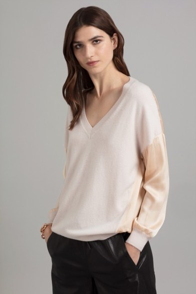 AMANDA WAKELEY CASHMERE & SATIN VIKANDER JUMPER IN OYSTER ~ luxe knitwear - flipped