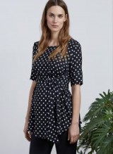 ISABELLA OLIVER ELISHA MATERNITY TIE TOP – black and white polka dot gathered tops – stylish pregnancy clothes