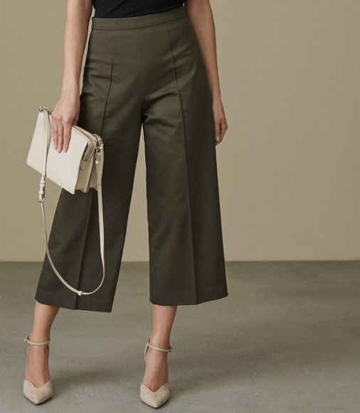 Reiss NARA CROPPED WIDE-LEG TROUSERS MILITARY GREEN