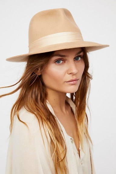 Lack of Color Nico Silk Band Felt Hat in Honey. NUDE TONE FEDORAS - flipped