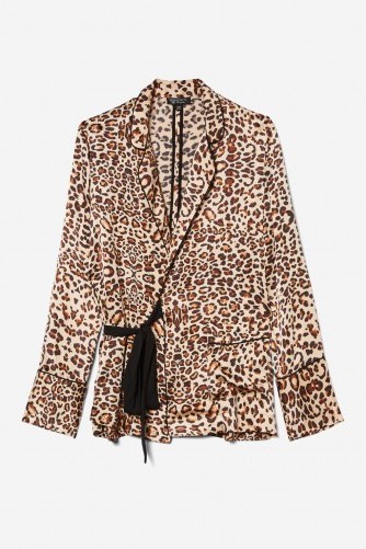 TOPSHOP Animal Print Wrap Pyjama Shirt – glamorous leopard prints - flipped