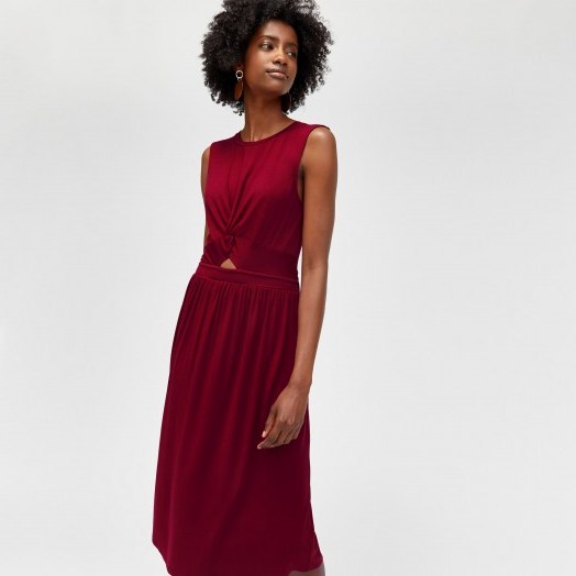 WAREHOUSE CUT OUT DETAIL MIDI DRESS BERRY / dark red gathered dresses - flipped