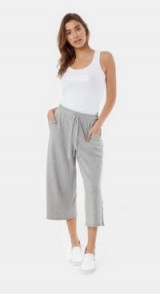ONEPIECE DROWSY WOMENS PANT GREY MEL | cropped raw hem pants