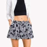 TOMMY HILFIGER FLORAL AND GINGHAM SHORTS | check prints & florals