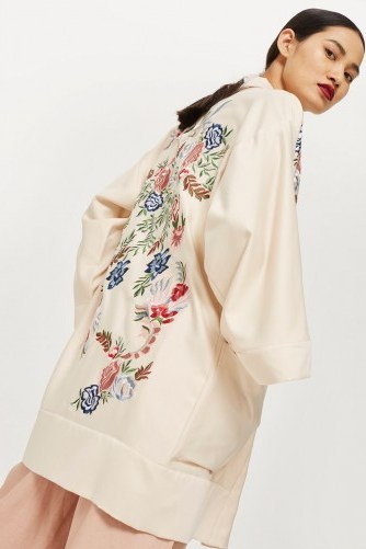 TOPSHOP Ivory Embroidered Kimono / floral kimonos - flipped