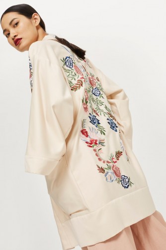 TOPSHOP Ivory Embroidered Kimono / floral kimonos