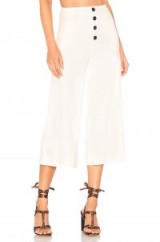 Lovers + Friends KATHY PANT | cropped ivory trousers