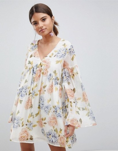 PrettyLittleThing Floral Smock Dress – feminine boho dresses - flipped