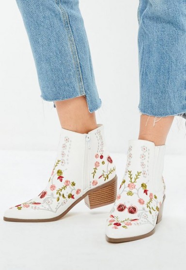 Missguided white floral embroidered western boots – cute cowboy booties