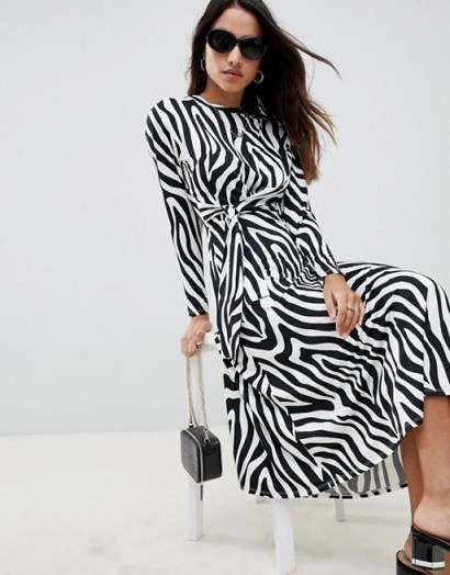 ASOS DESIGN Tie Waist Maxi Dress In Zebra Print – monochrome – black and white - flipped