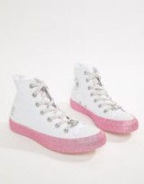 Converse X Miley Cyrus Chuck Taylor All Star Hi Trainers In White And Silver Glitter – pink sneakers